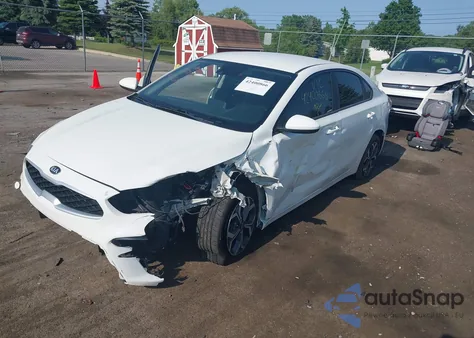 2019 Kia Forte Lxs z USA, uszkodzony, nr VIN 3KPF24AD5KE136616